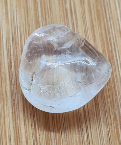Alternative view of Gorski kristal - polirani oblutak M