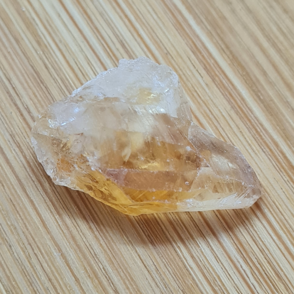 Alternative view of Citrin (grijani) - neobrađeni S