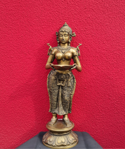 Lakshmi s posudom - figura od mesinga