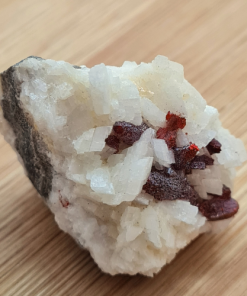 Alternative view of Spinel - neobrađeni
