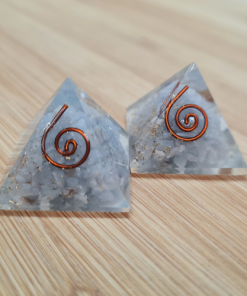 Orgonit piramida - Akvamarin 2,8 x 2,8 cm
