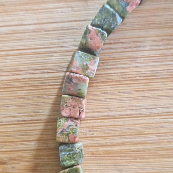 Epidot/Unakit - narukvica kockice