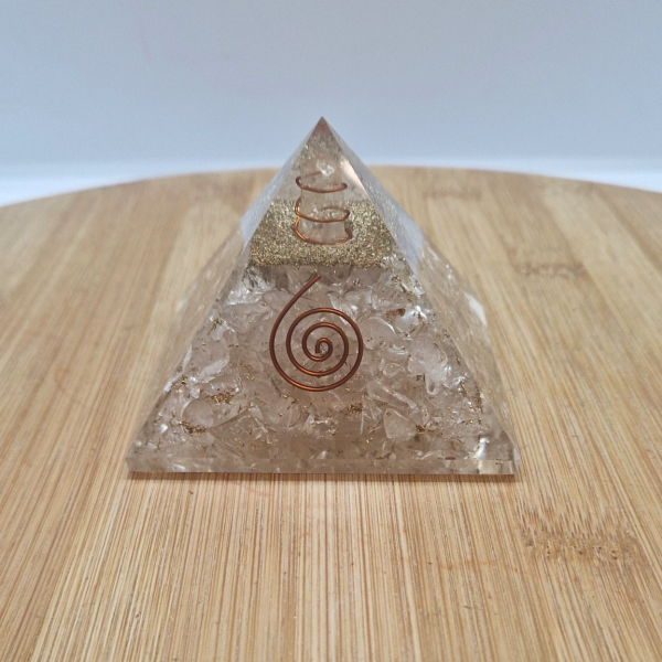 Orgonit piramida – Gorski kristal