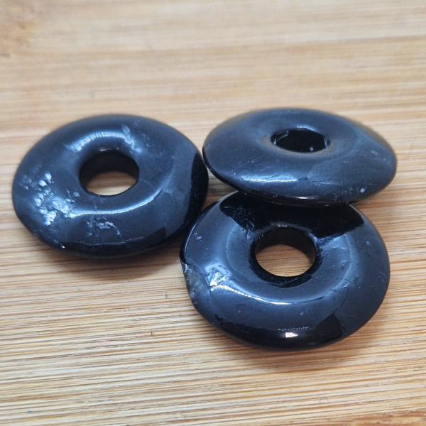 Crni turmalin - donut 30 mm