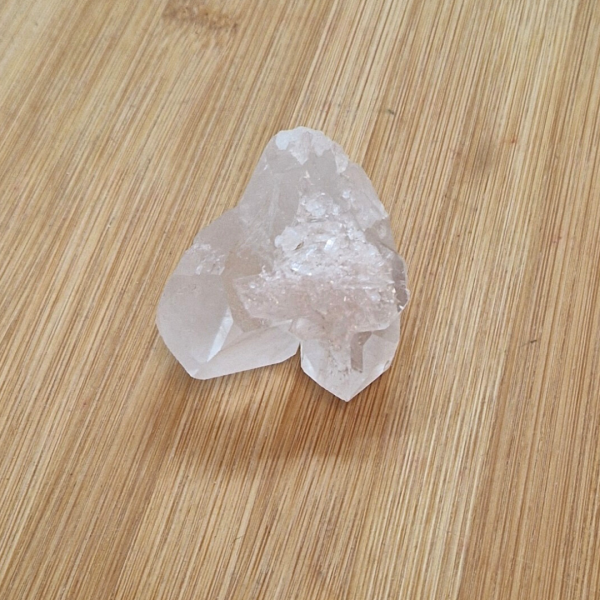 Gorski kristal - neobrađeni grumen 20