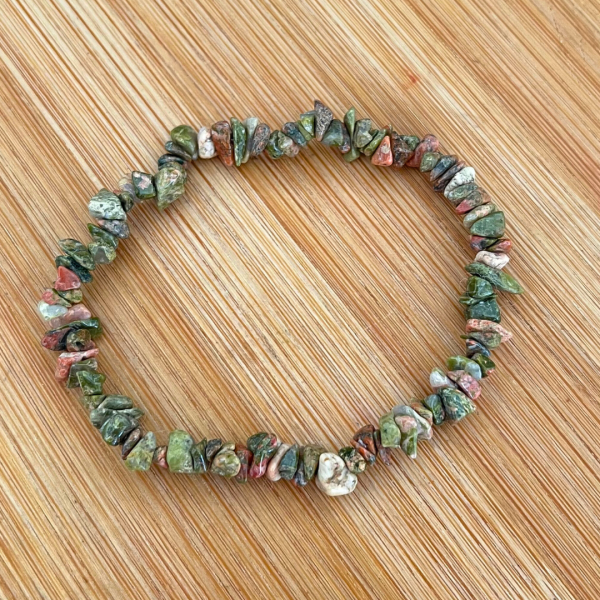 Epidot Unakit – narukvica chips