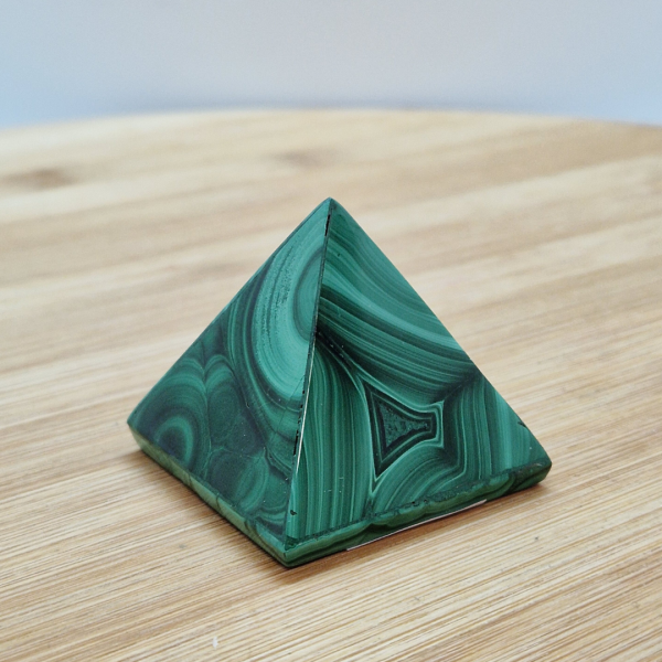 Malahit – piramida 4 x 4 cm