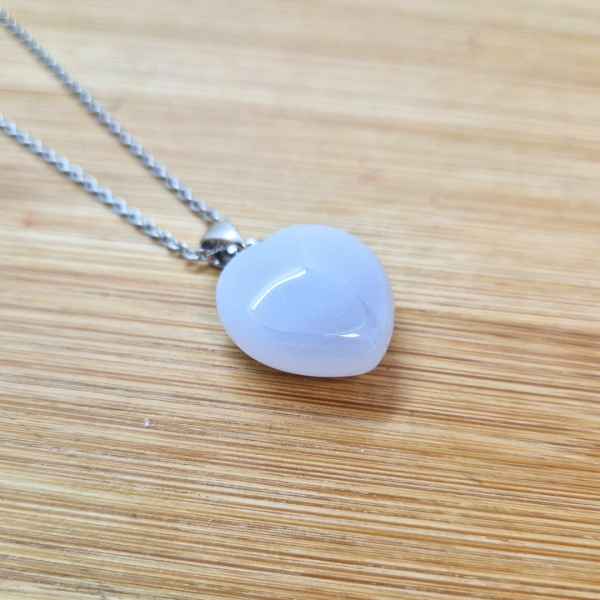 Kalcedon privjesak srce