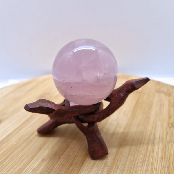 Ružičasti kvarc – kugla 5,4 cm