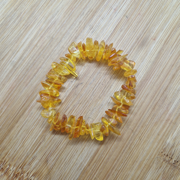 Jantar svijetli – narukvica “chips”