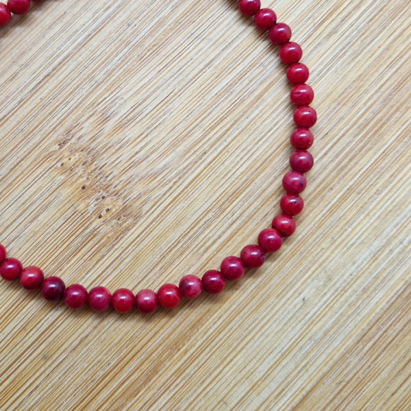 Crveni koralj – narukvica kuglice 4 mm