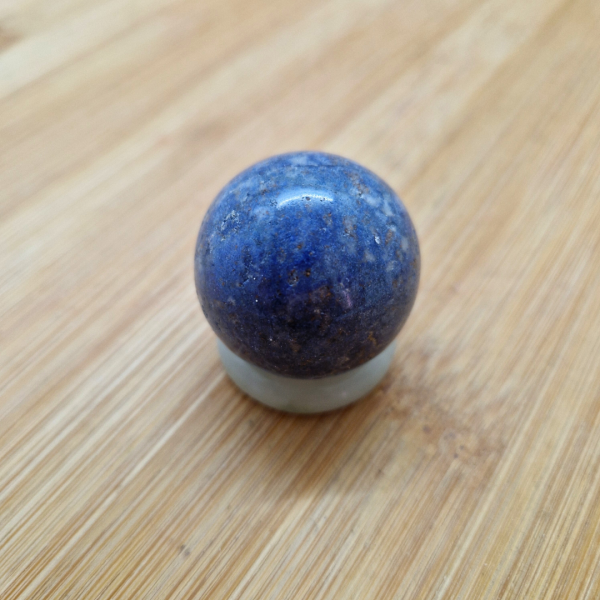 Dumortierit – kugla 3 cm