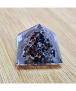 Orgonit piramida - Disten 3 cm