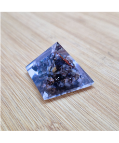 Orgonit piramida - Disten 3 cm